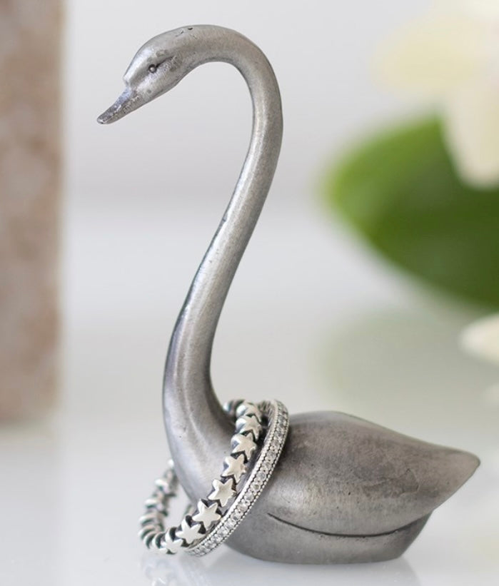 Metal Swan Delightful Ring Holder